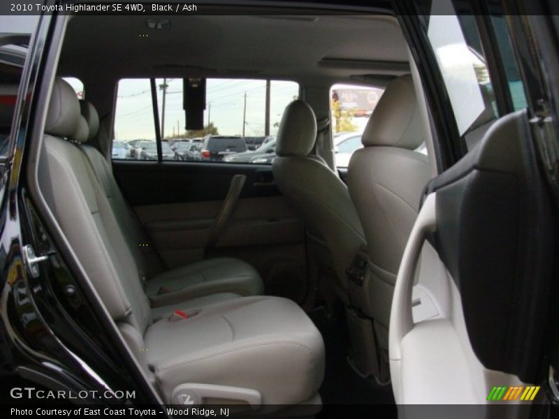 Black / Ash 2010 Toyota Highlander SE 4WD