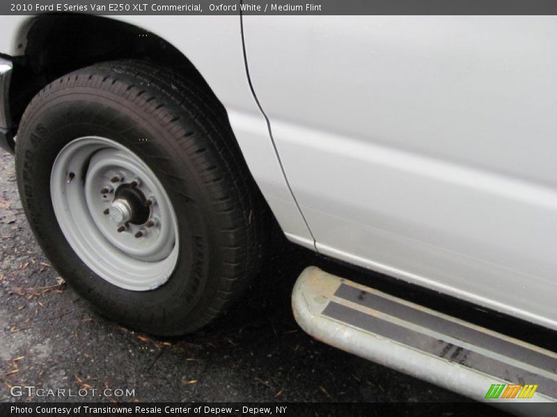 Oxford White / Medium Flint 2010 Ford E Series Van E250 XLT Commericial