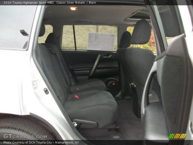 Classic Silver Metallic / Black 2010 Toyota Highlander Sport 4WD