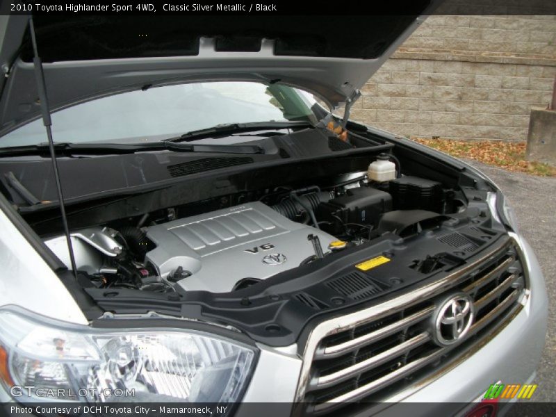 Classic Silver Metallic / Black 2010 Toyota Highlander Sport 4WD