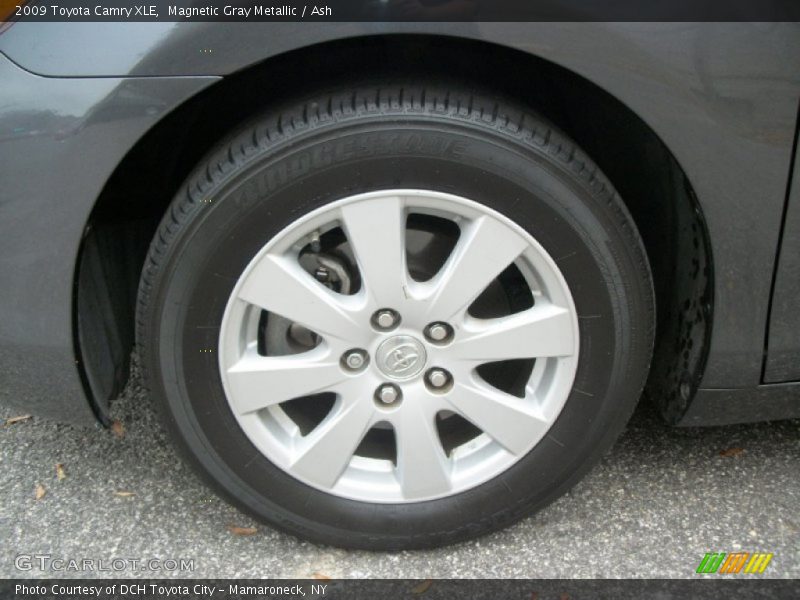 Magnetic Gray Metallic / Ash 2009 Toyota Camry XLE