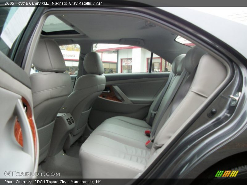 Magnetic Gray Metallic / Ash 2009 Toyota Camry XLE
