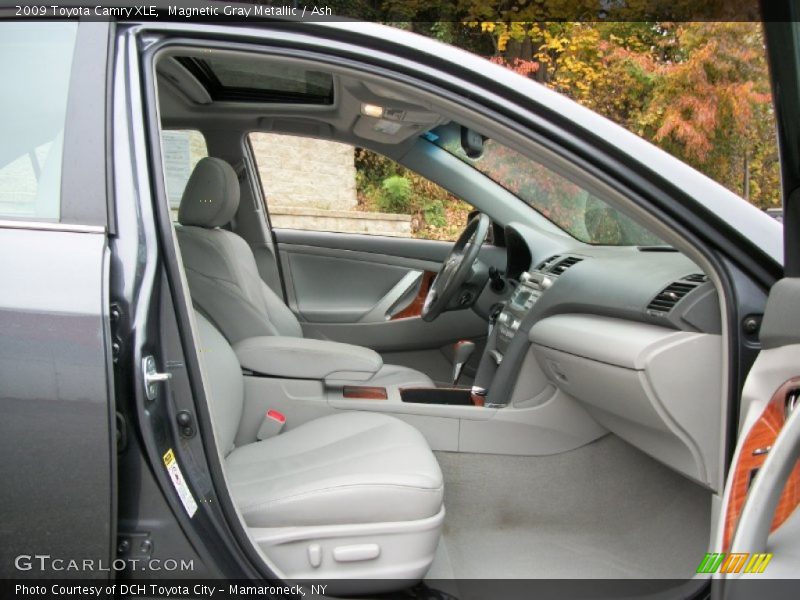 Magnetic Gray Metallic / Ash 2009 Toyota Camry XLE