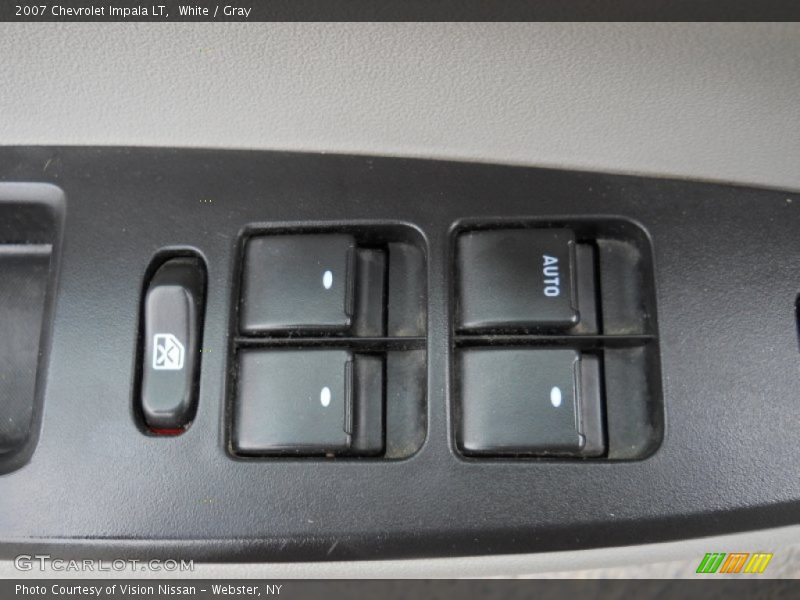 Controls of 2007 Impala LT