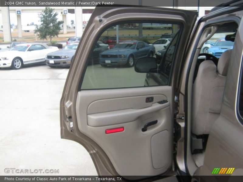 Sandalwood Metallic / Pewter/Dark Pewter 2004 GMC Yukon