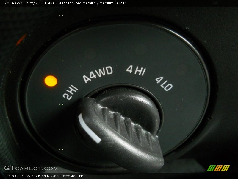 Controls of 2004 Envoy XL SLT 4x4