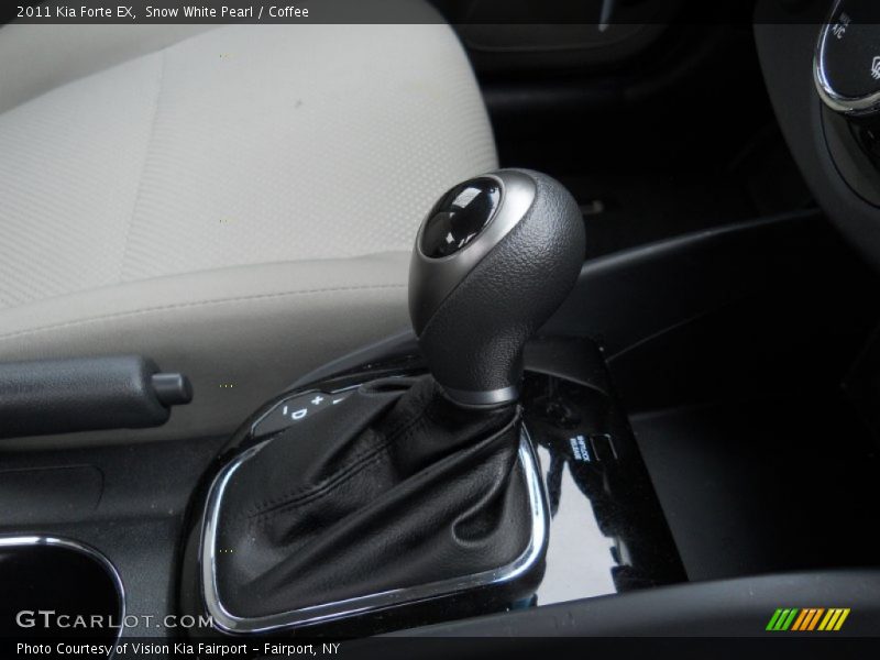 Snow White Pearl / Coffee 2011 Kia Forte EX