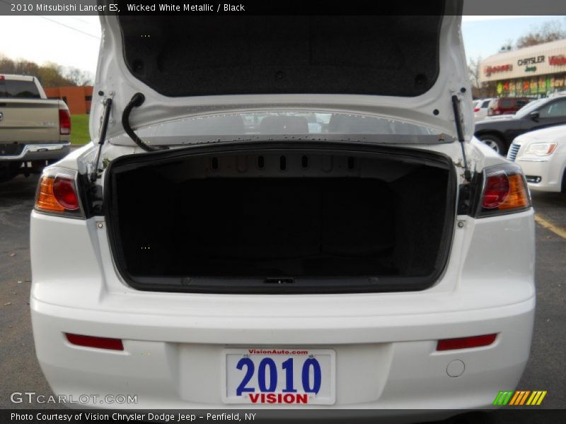 Wicked White Metallic / Black 2010 Mitsubishi Lancer ES