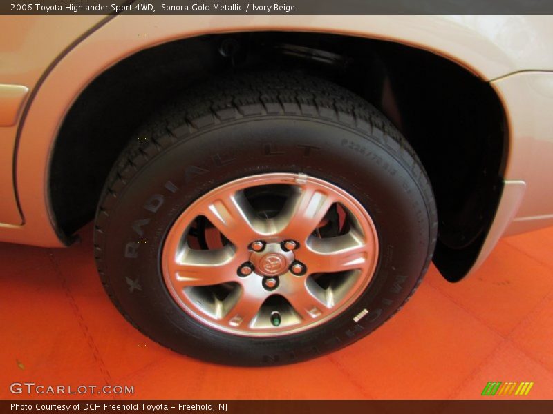 Sonora Gold Metallic / Ivory Beige 2006 Toyota Highlander Sport 4WD