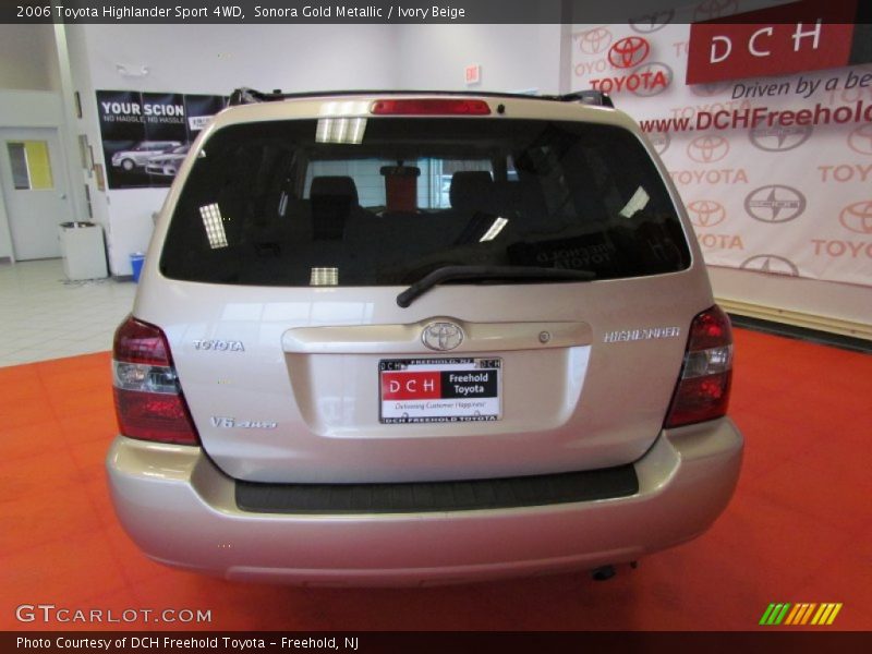 Sonora Gold Metallic / Ivory Beige 2006 Toyota Highlander Sport 4WD