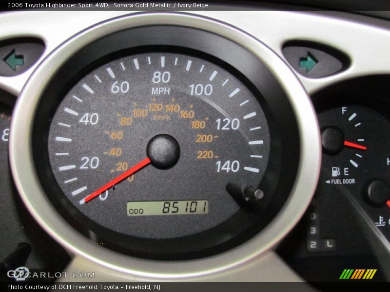Sonora Gold Metallic / Ivory Beige 2006 Toyota Highlander Sport 4WD
