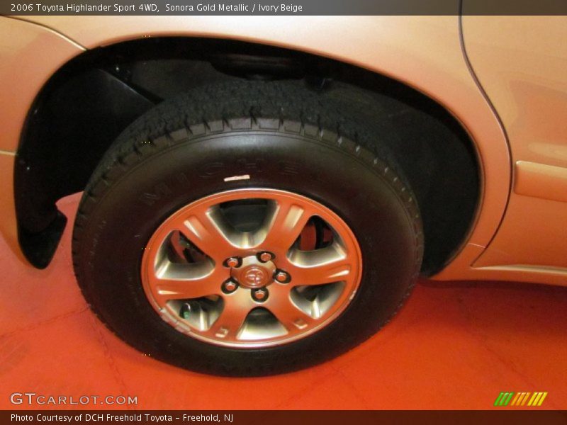 Sonora Gold Metallic / Ivory Beige 2006 Toyota Highlander Sport 4WD