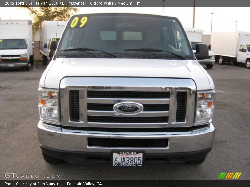 Oxford White / Medium Flint 2009 Ford E Series Van E150 XLT Passenger