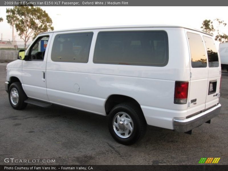 Oxford White / Medium Flint 2009 Ford E Series Van E150 XLT Passenger