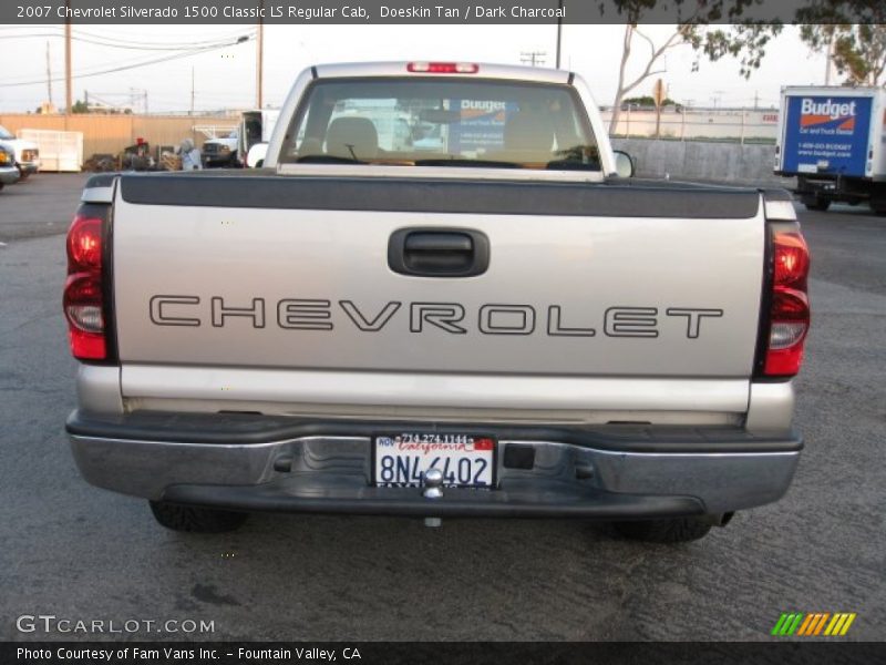 Doeskin Tan / Dark Charcoal 2007 Chevrolet Silverado 1500 Classic LS Regular Cab