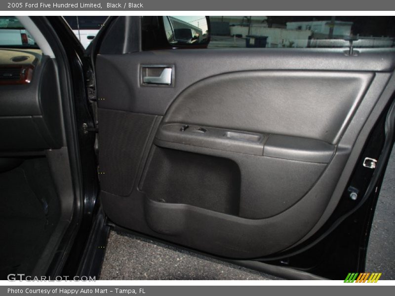 Black / Black 2005 Ford Five Hundred Limited