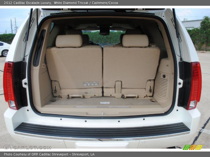  2012 Escalade Luxury Trunk