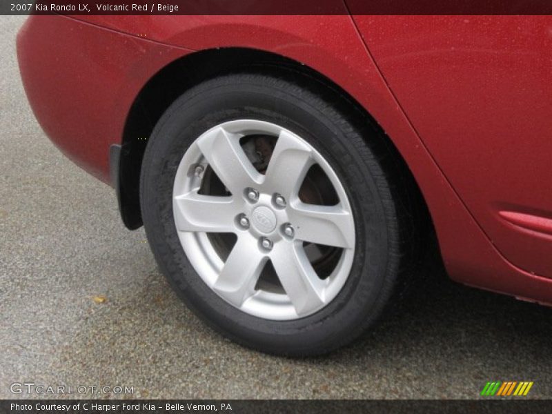 Volcanic Red / Beige 2007 Kia Rondo LX