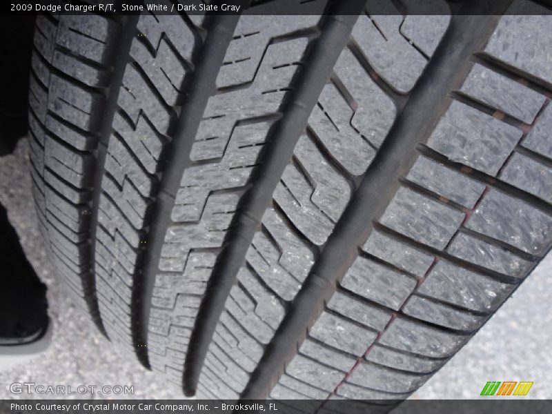 Stone White / Dark Slate Gray 2009 Dodge Charger R/T