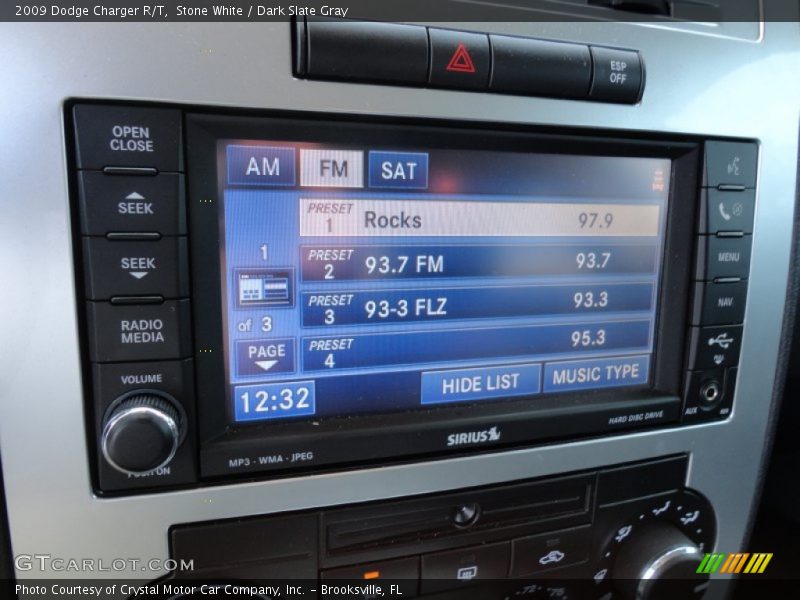 Stone White / Dark Slate Gray 2009 Dodge Charger R/T