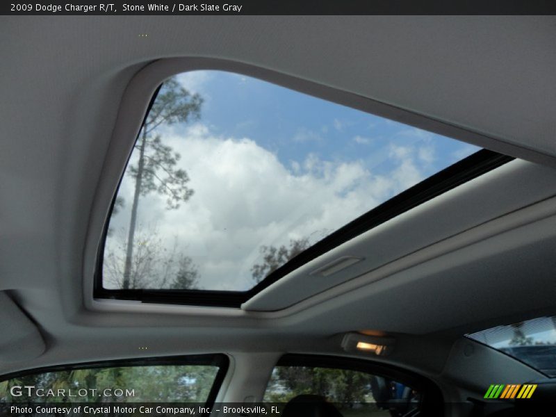 Sunroof of 2009 Charger R/T
