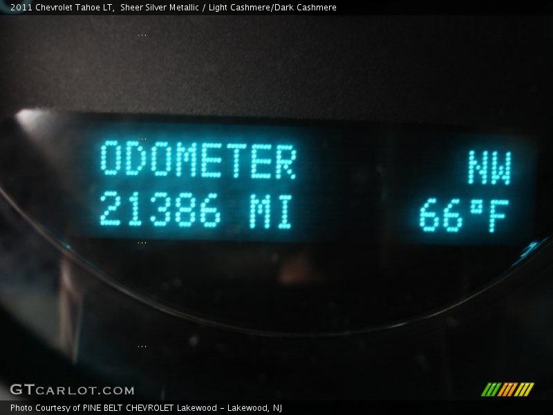 Sheer Silver Metallic / Light Cashmere/Dark Cashmere 2011 Chevrolet Tahoe LT