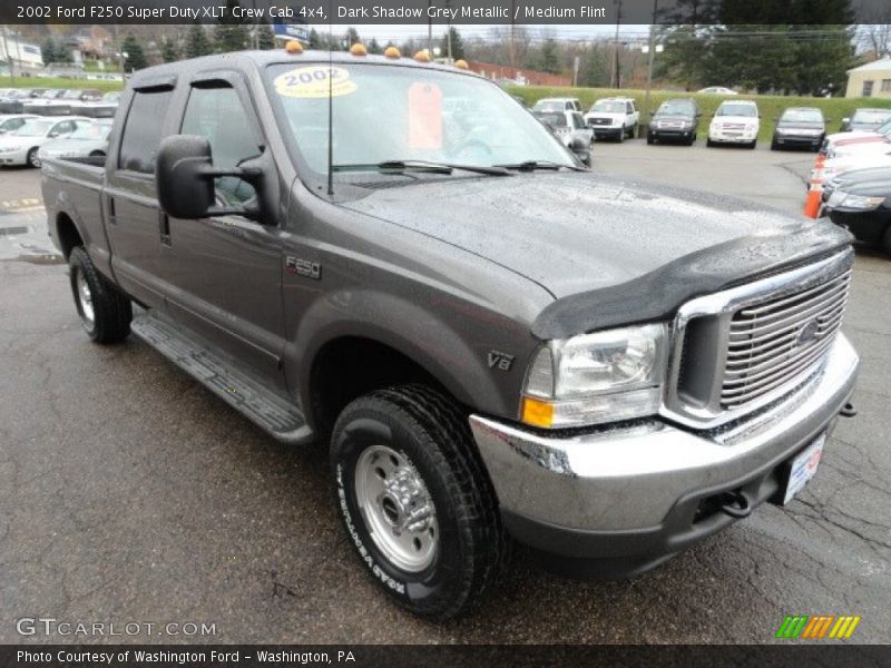Front 3/4 View of 2002 F250 Super Duty XLT Crew Cab 4x4