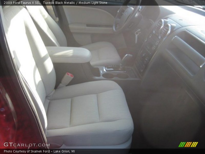Tuxedo Black Metallic / Medium Light Stone 2009 Ford Taurus X SEL