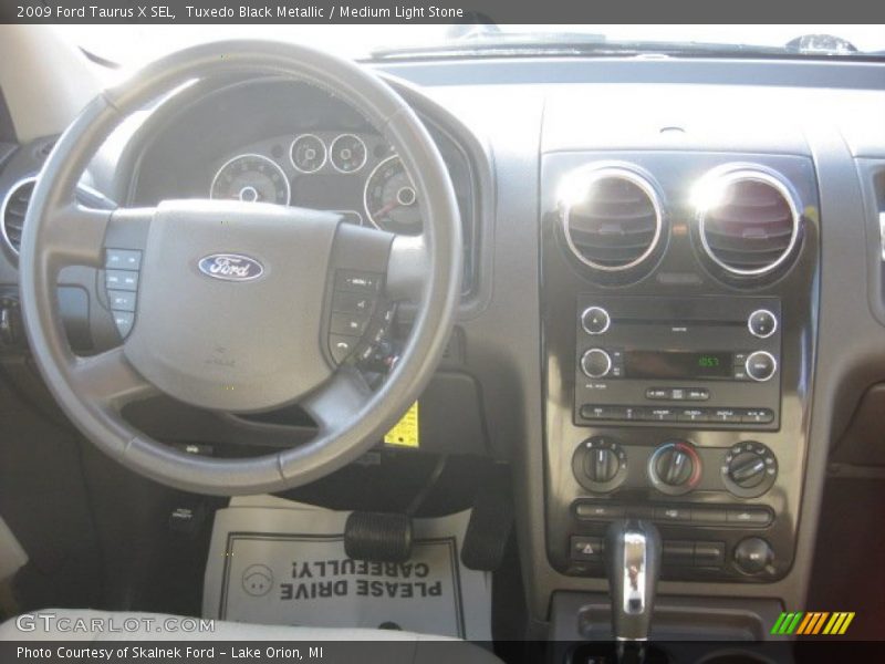 Tuxedo Black Metallic / Medium Light Stone 2009 Ford Taurus X SEL