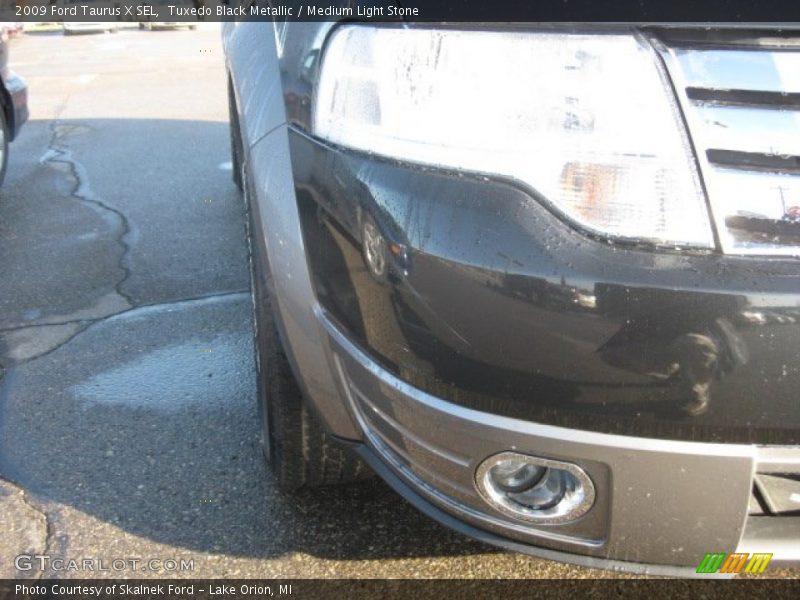 Tuxedo Black Metallic / Medium Light Stone 2009 Ford Taurus X SEL