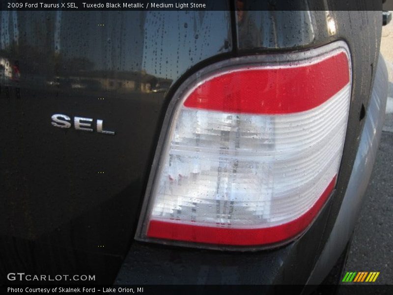 Tuxedo Black Metallic / Medium Light Stone 2009 Ford Taurus X SEL