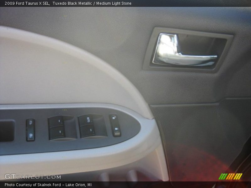 Tuxedo Black Metallic / Medium Light Stone 2009 Ford Taurus X SEL