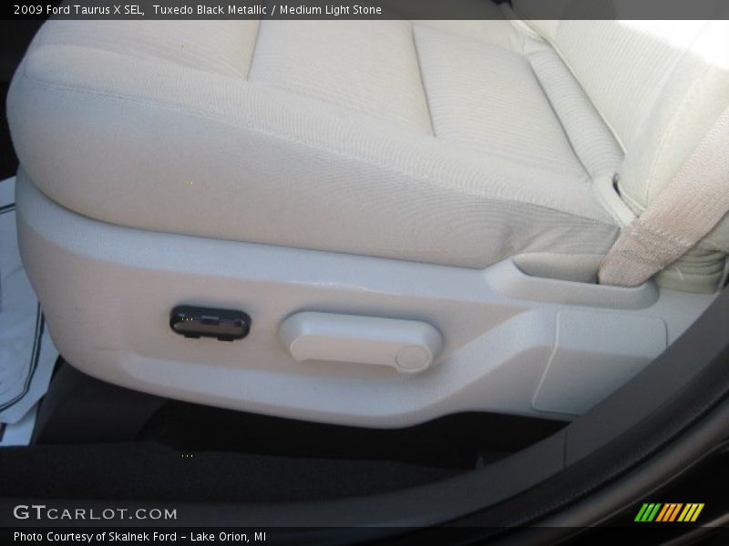 Tuxedo Black Metallic / Medium Light Stone 2009 Ford Taurus X SEL