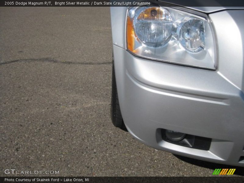 Bright Silver Metallic / Dark Slate Gray/Light Graystone 2005 Dodge Magnum R/T