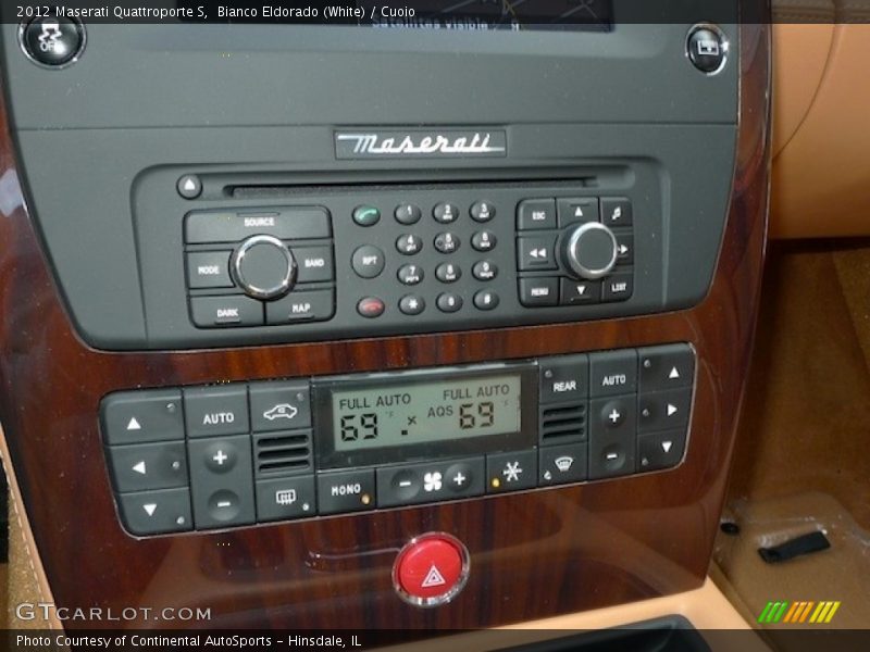 Controls of 2012 Quattroporte S