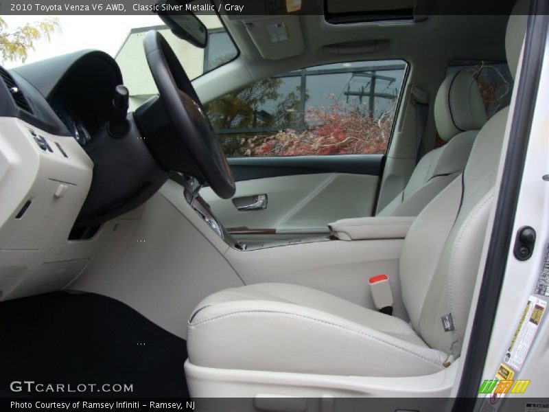 Classic Silver Metallic / Gray 2010 Toyota Venza V6 AWD