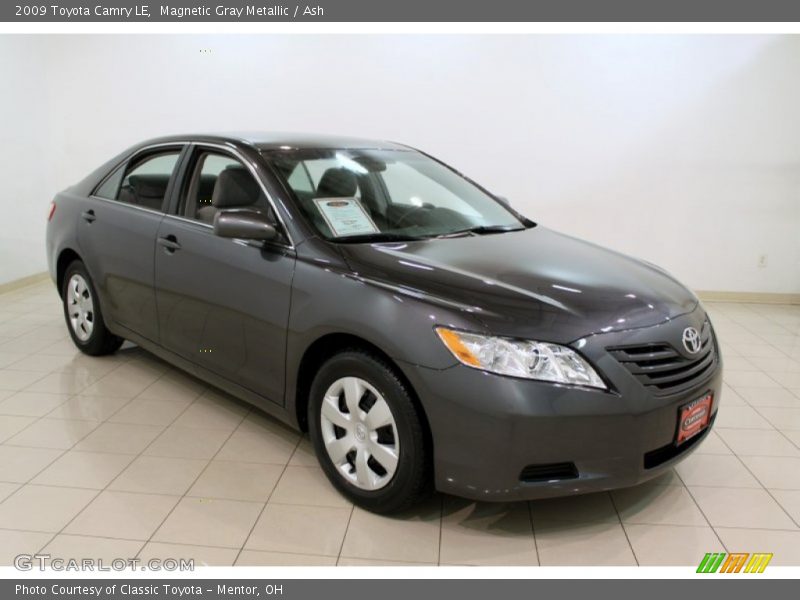 Magnetic Gray Metallic / Ash 2009 Toyota Camry LE