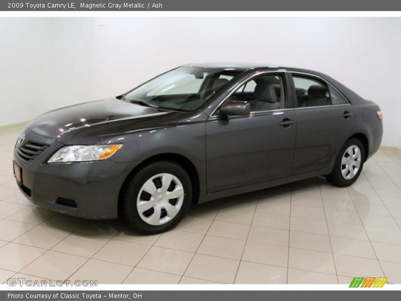Magnetic Gray Metallic / Ash 2009 Toyota Camry LE