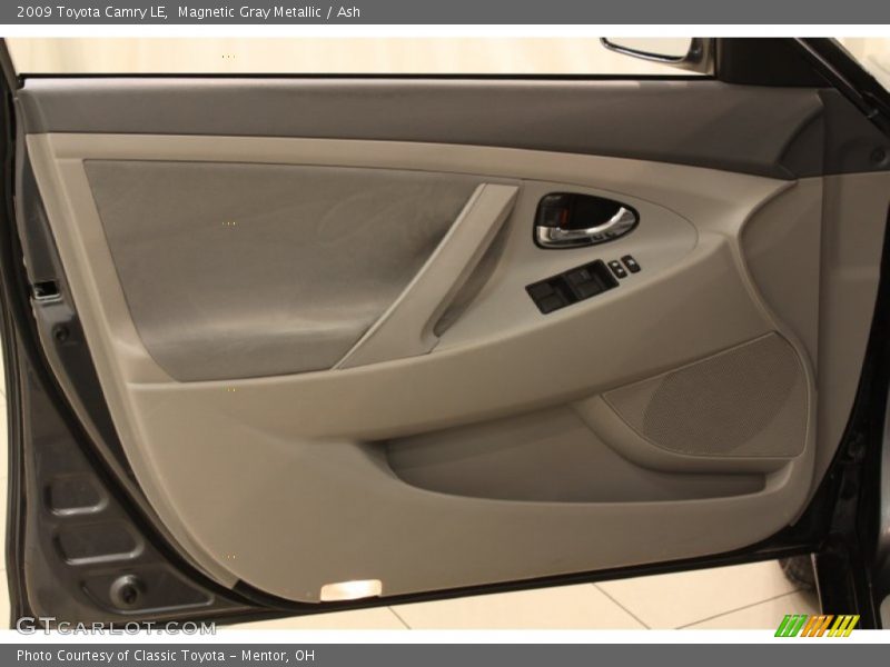 Magnetic Gray Metallic / Ash 2009 Toyota Camry LE
