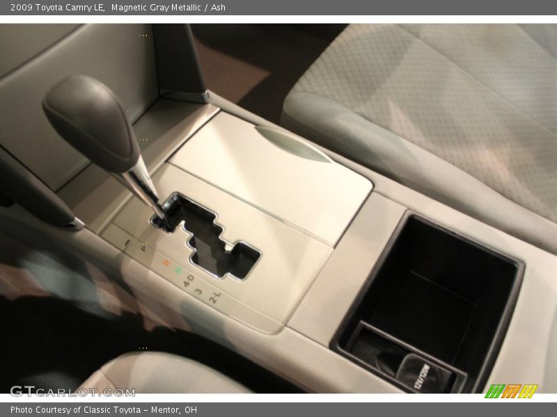 Magnetic Gray Metallic / Ash 2009 Toyota Camry LE