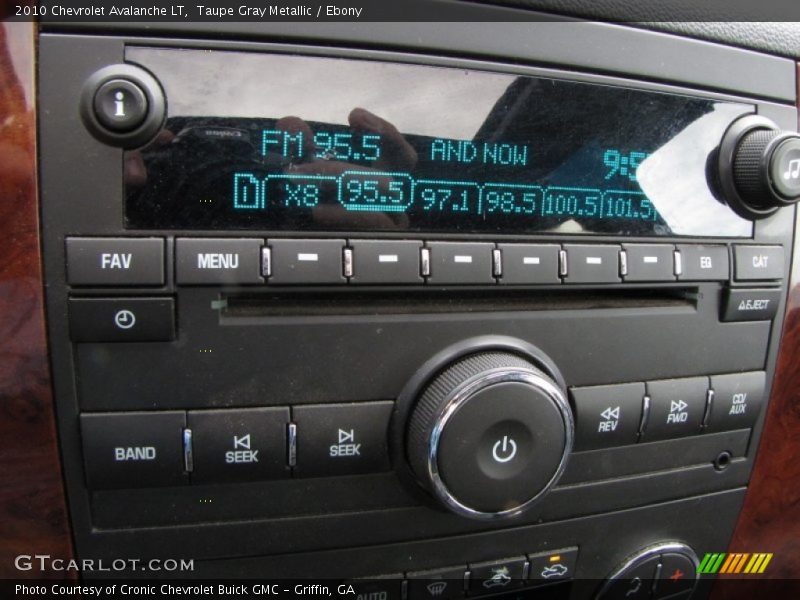 Taupe Gray Metallic / Ebony 2010 Chevrolet Avalanche LT