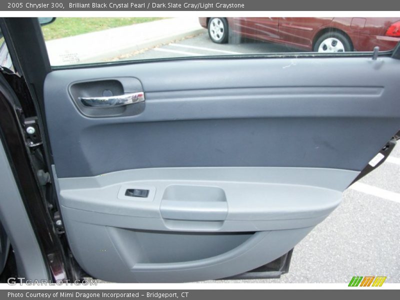 Brilliant Black Crystal Pearl / Dark Slate Gray/Light Graystone 2005 Chrysler 300