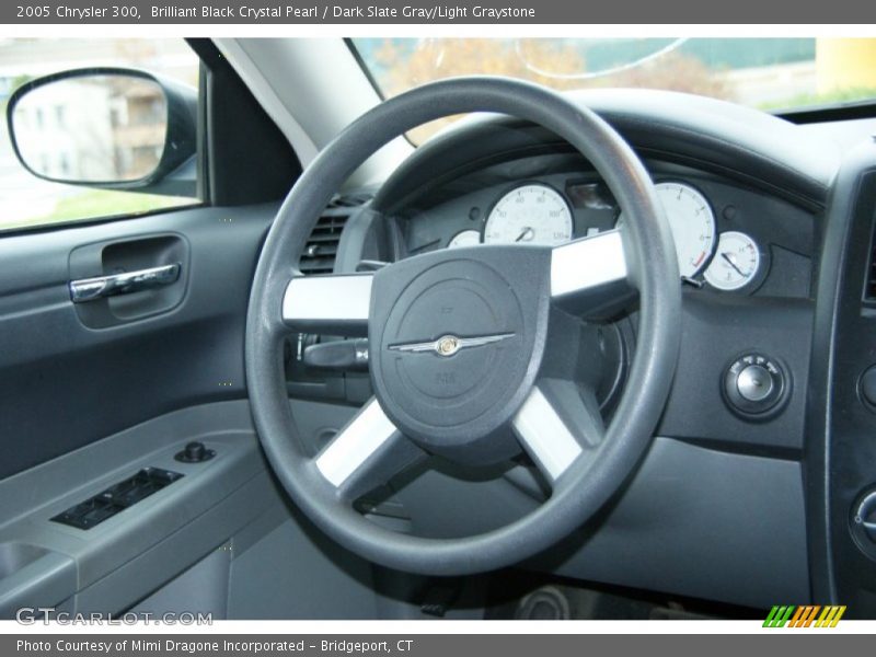 Brilliant Black Crystal Pearl / Dark Slate Gray/Light Graystone 2005 Chrysler 300