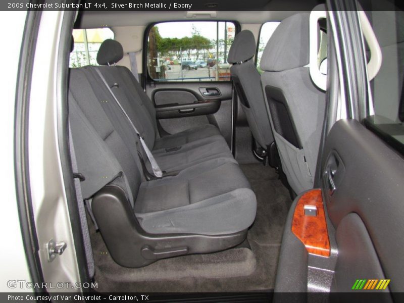Silver Birch Metallic / Ebony 2009 Chevrolet Suburban LT 4x4
