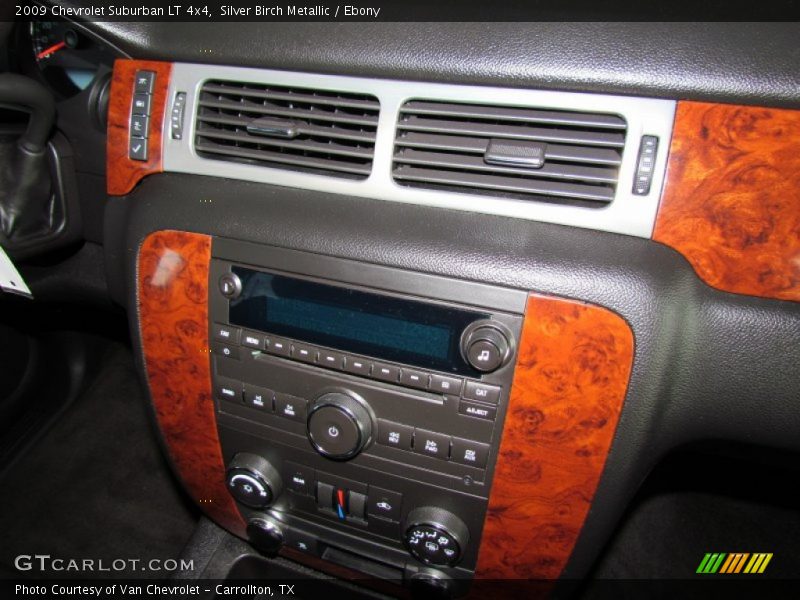 Silver Birch Metallic / Ebony 2009 Chevrolet Suburban LT 4x4