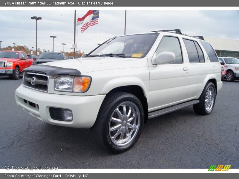 Front 3/4 View of 2004 Pathfinder LE Platinum 4x4