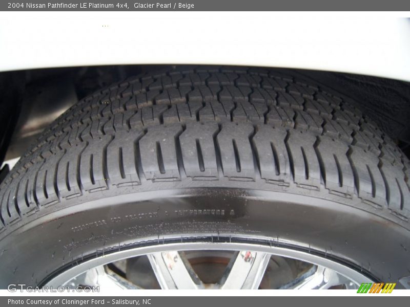 Glacier Pearl / Beige 2004 Nissan Pathfinder LE Platinum 4x4