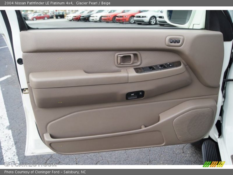Door Panel of 2004 Pathfinder LE Platinum 4x4