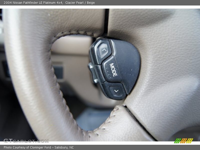 Glacier Pearl / Beige 2004 Nissan Pathfinder LE Platinum 4x4