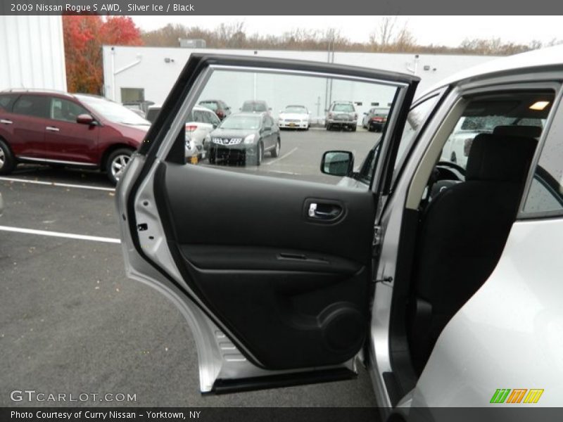Silver Ice / Black 2009 Nissan Rogue S AWD